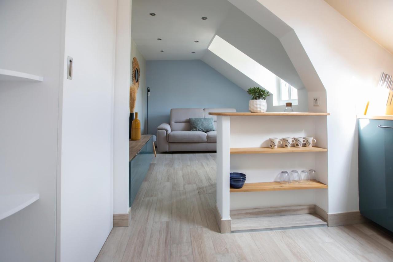 Modern Apartement In The City Center. 프와시 외부 사진