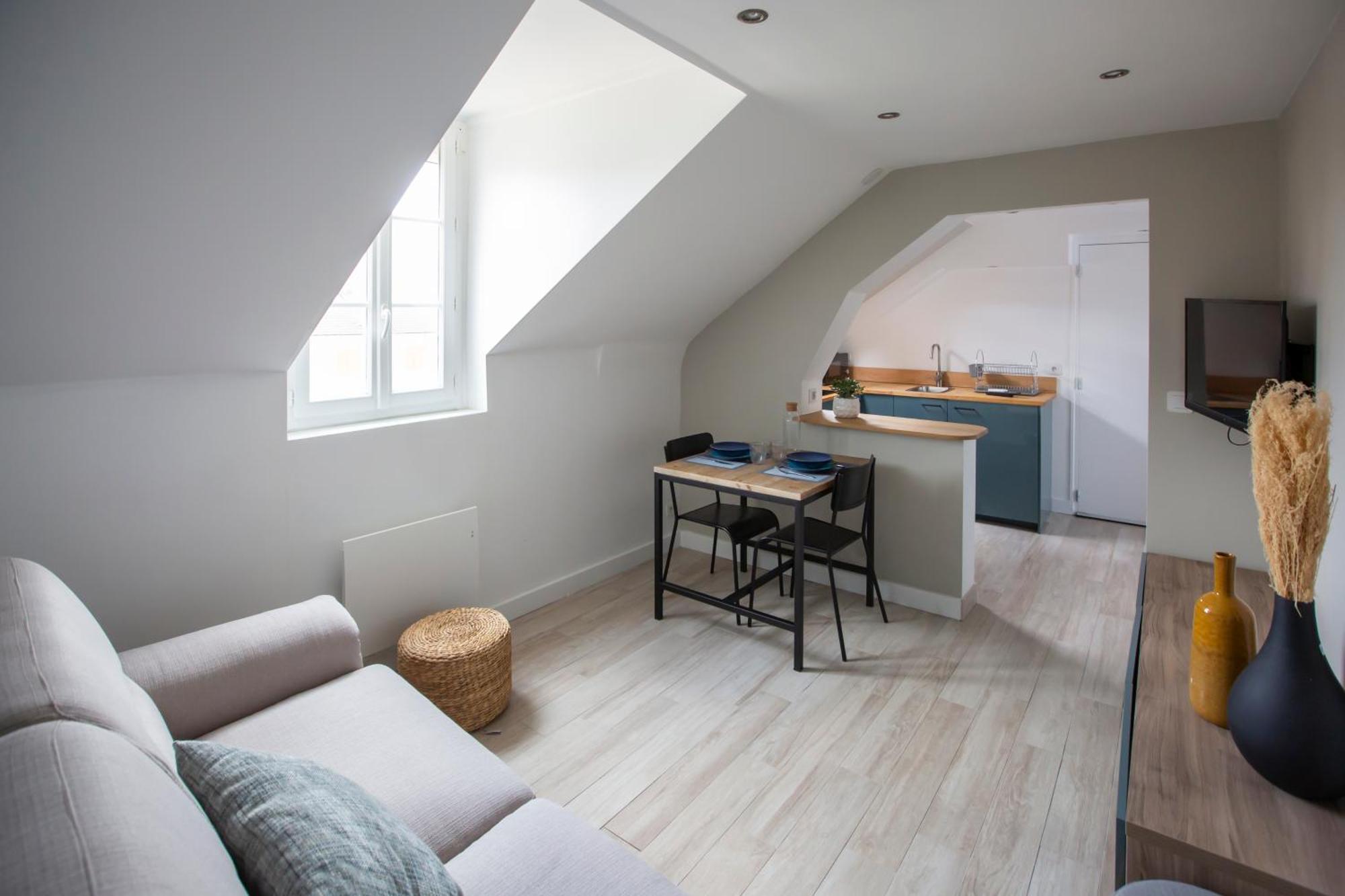 Modern Apartement In The City Center. 프와시 외부 사진