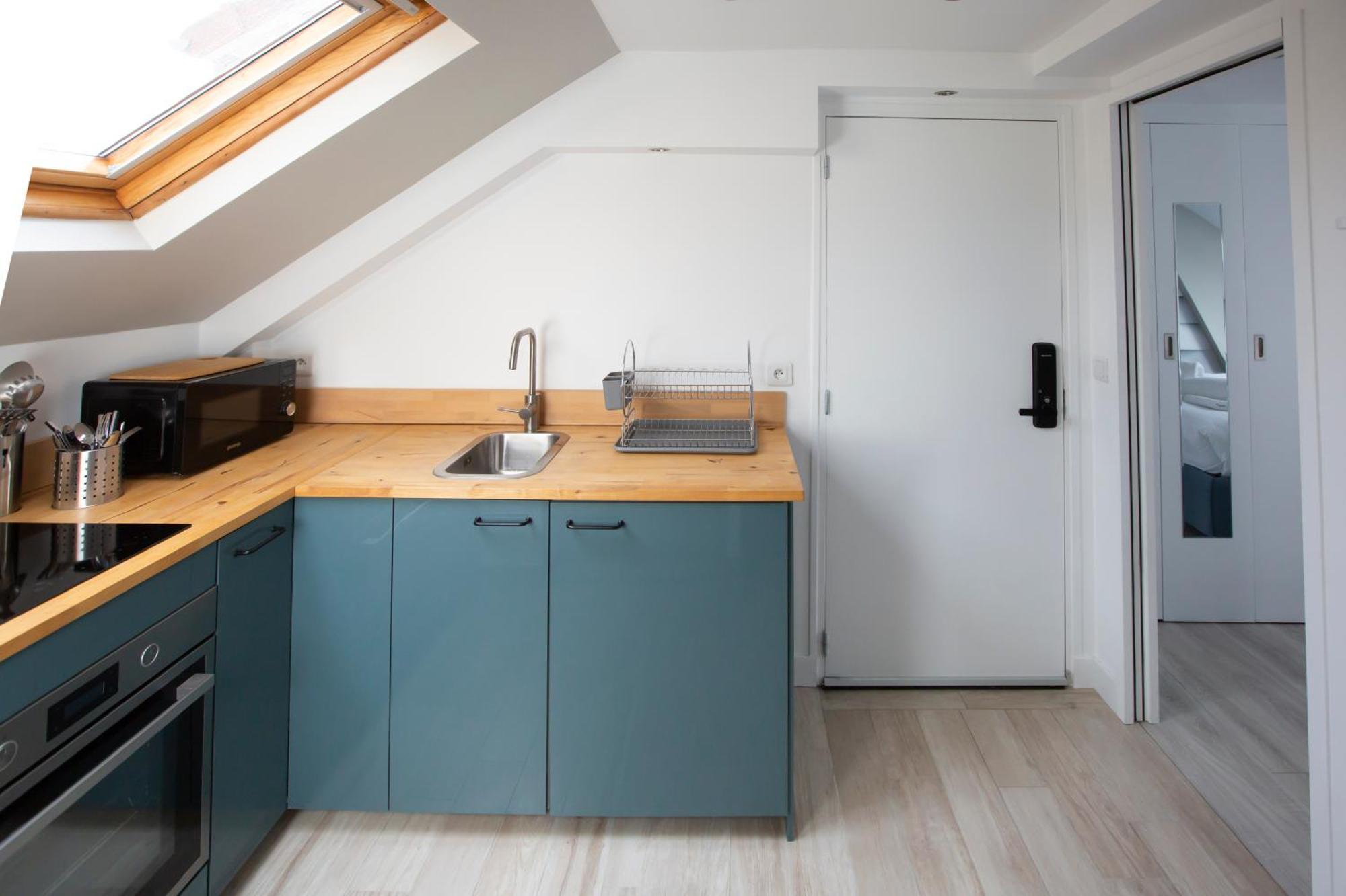 Modern Apartement In The City Center. 프와시 외부 사진